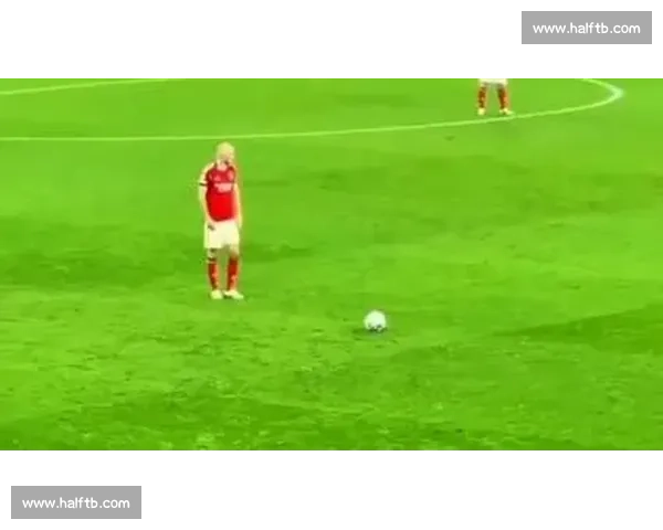 激烈对抗瞬间回放精彩进球与精彩扑救集锦